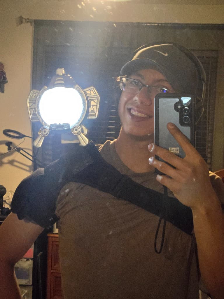 Custom Shoulder-Mounted “Max” Prop preview